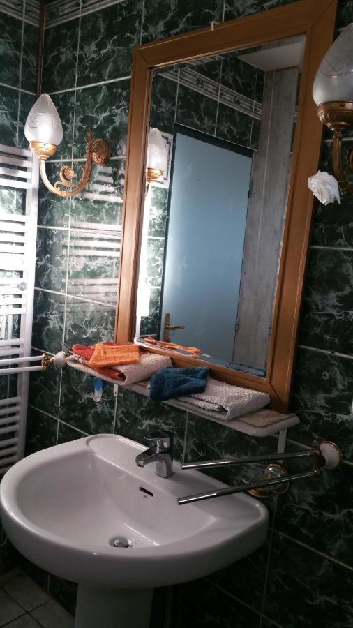 Bed and Breakfast Basse-Cour De Montin Au 256 Chemin De La Rocaille A 38510 Vezeronce Curtin Morestel Экстерьер фото